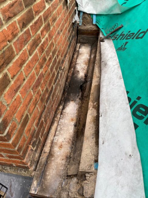 Lead gutter repair Oxford