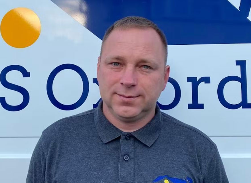 Krzysztof Dominikowski - KBS Oxford Roofing. Flat Roofs, Tiled Roofs, Slate Roofs, Roof Replacement, Roof Installation, Roof Repairs, Roof Maintenance, Chimney Repairs, Gutter Installation, Gutter Maintenance, Gutter Cleaning in all areas of Oxford.
